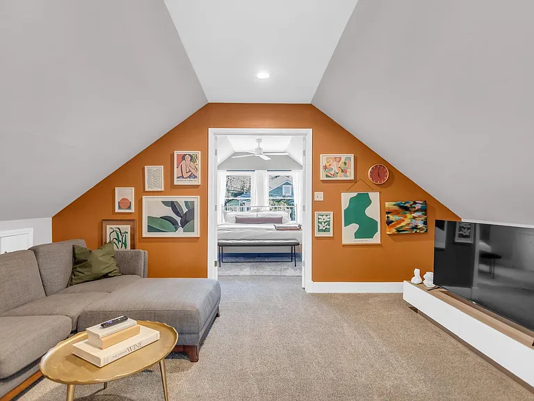 1050 Tilden St NW #A — Photo 12