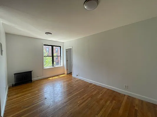 Rented by EXR | media 12