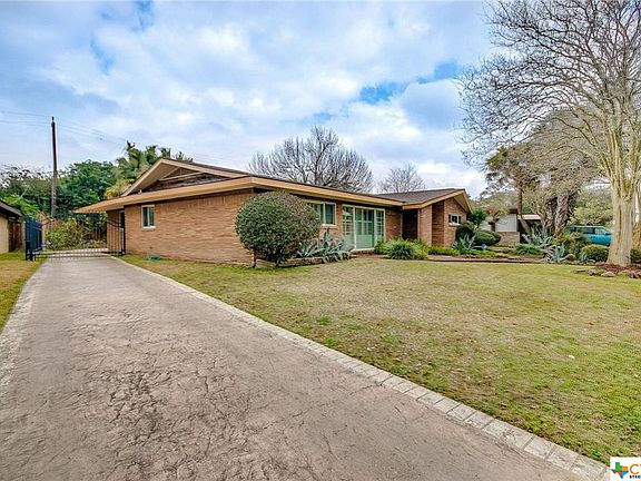 4th image of 4018 Martinshire Dr