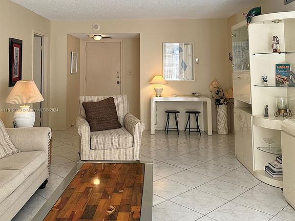 4th image of 231 174th St APT 811