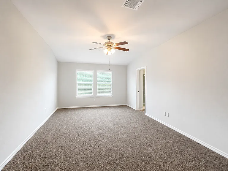 1706 Friesian Loop — Photo 29