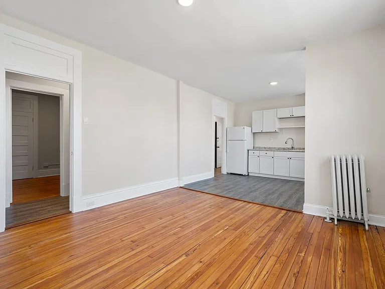 701 Brownsville Rd — Photo 6