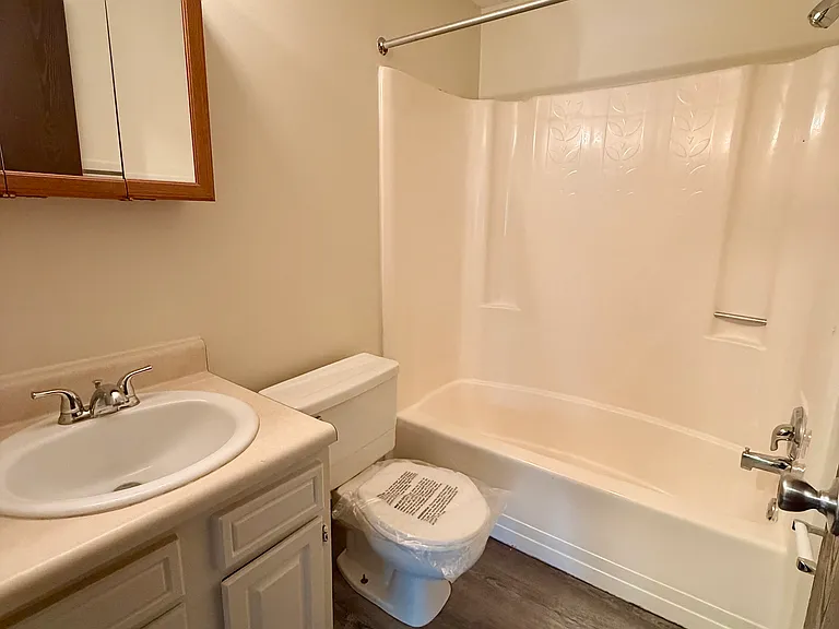 331 Locke Ave NW #333 — Photo 15