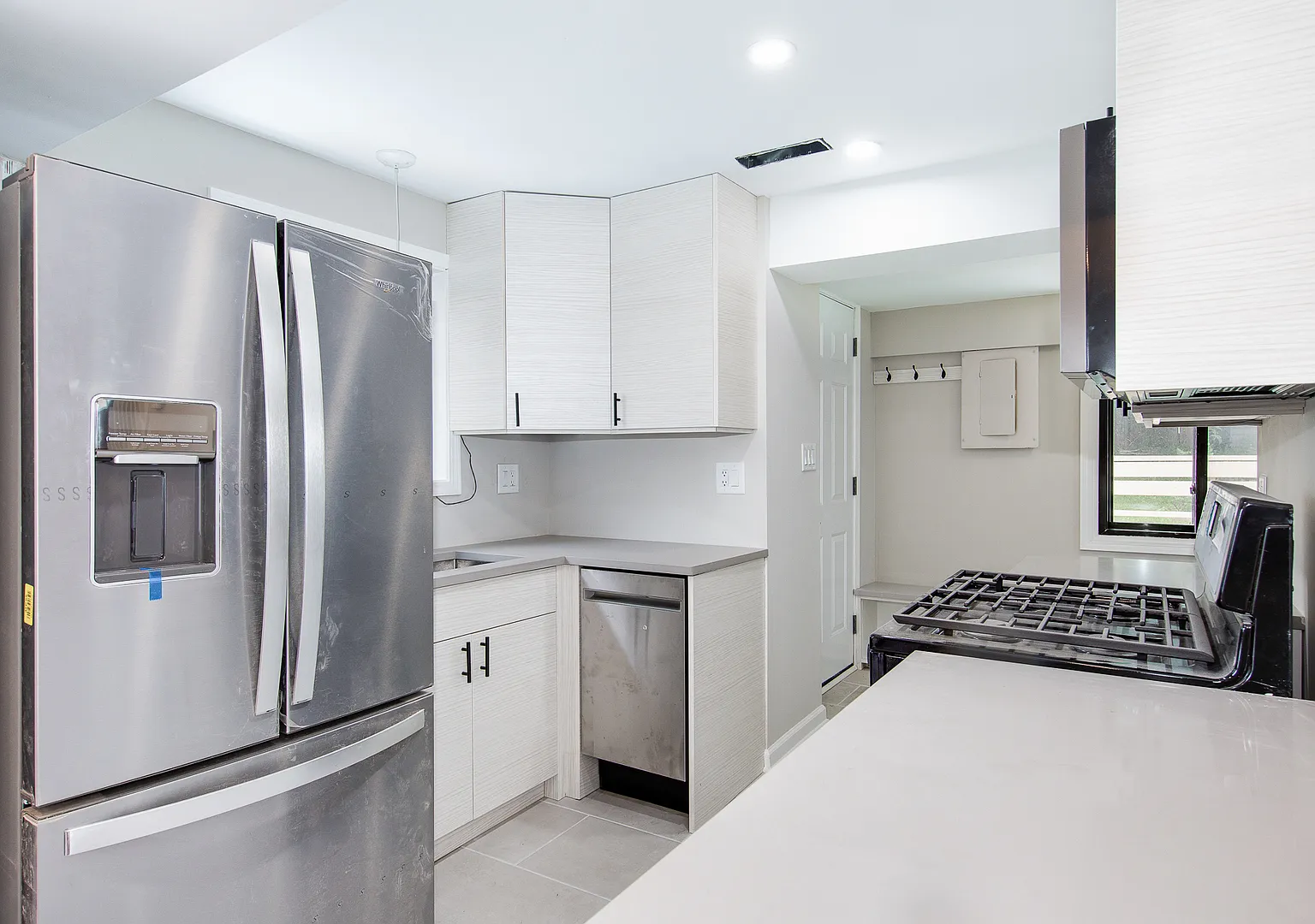 2 bed, 864 sqft, $2,500 — Photo 4