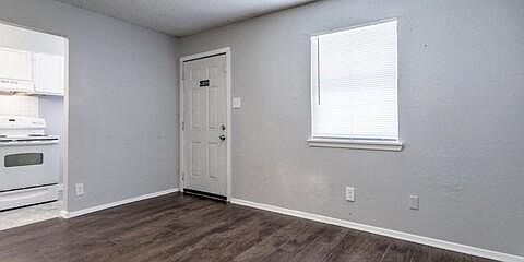 1st image of 5122 Humbert Ave