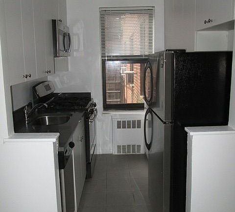 3rd image of 6420 Saunders St #425