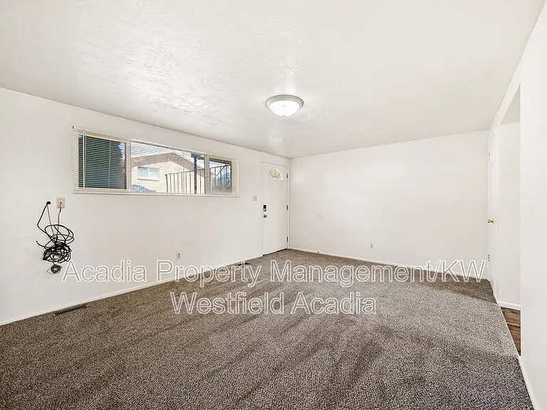 255 E 500 N #255 — Photo 9