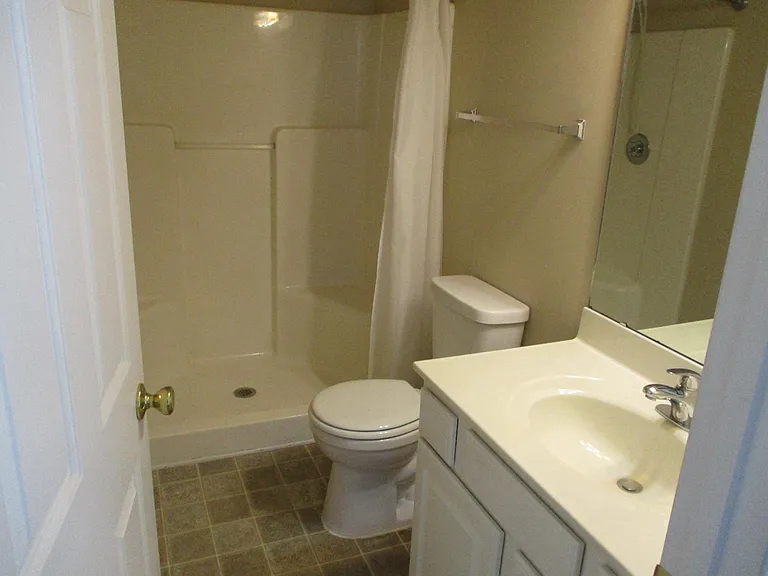 2060 Cross Gate Blvd — Photo 11
