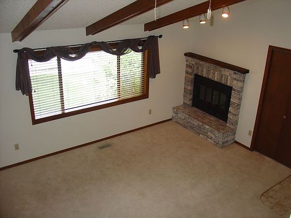 2nd image of 3295 Granger Ave E APT 2