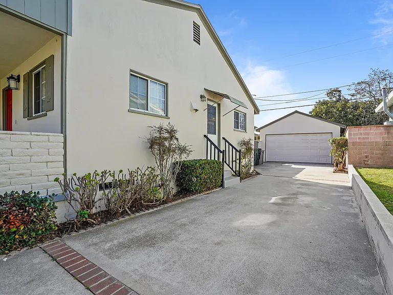 5000 Merrill St — Photo 25