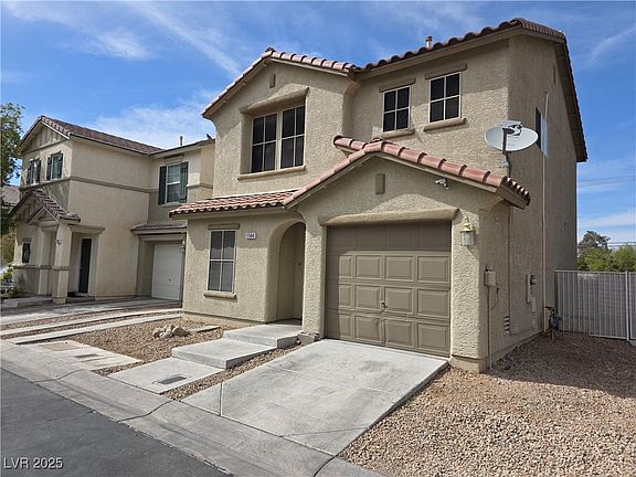 4th image of 1144 Black Cherry St