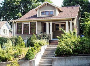 38 6th St, Providence, RI 02906