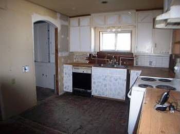 4th image of 739 Dale St