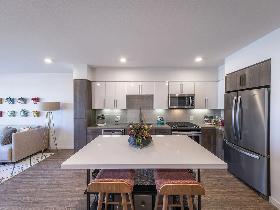 Capitol 650