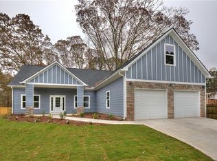 6898 Mohawk Dr, Acworth, GA 30102