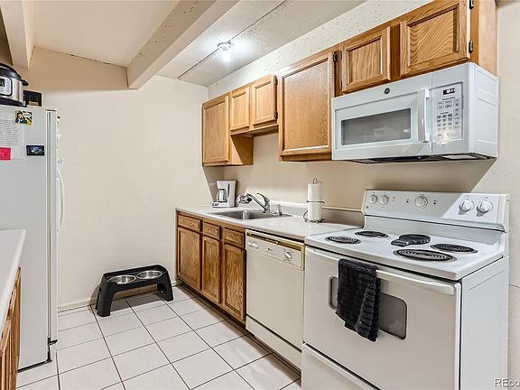 5th image of 1180 Yosemite Street #211