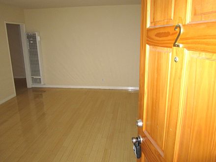 1st image of 1331 N Poinsettia Pl APT 2