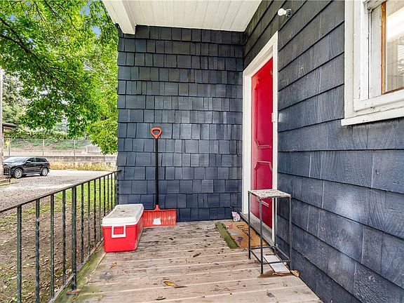 4th image of 5429 Potter St