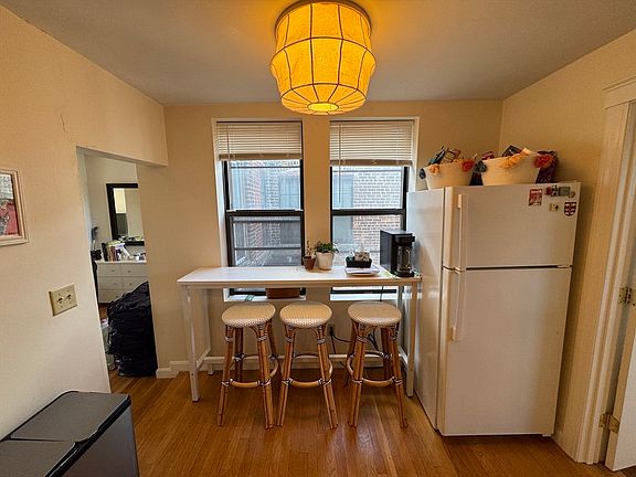 4th image of 205 Endicott St APT 4