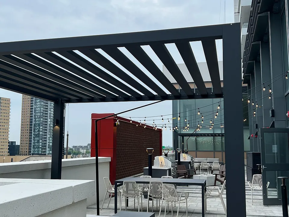 15 Wellington St S #2808