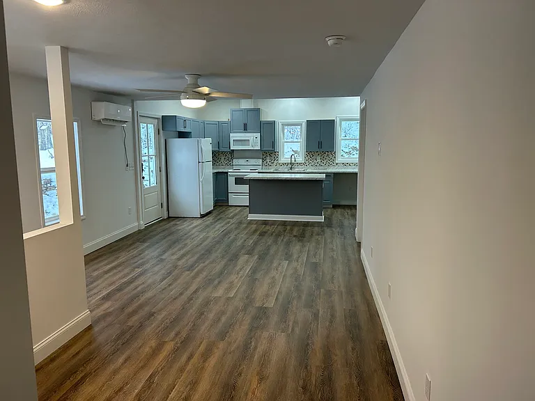 206 Zenith Rd — Photo 9
