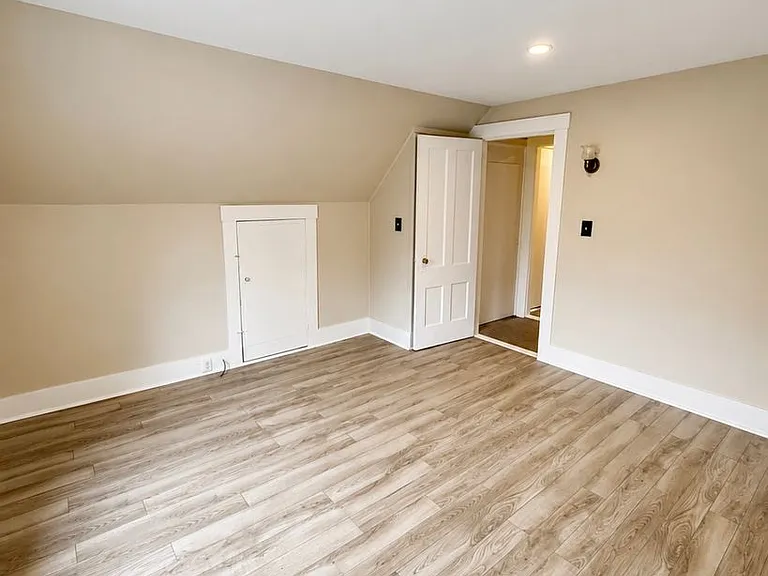 41 Rollins Rd — Photo 10