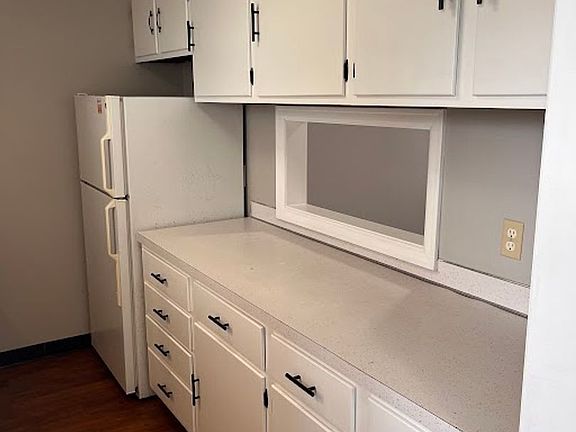 5th image of 20 Carriage Ln APT 17