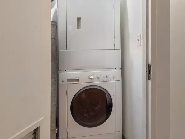 802 Dekalb Avenue image 5 of 6