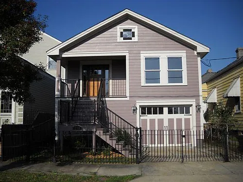 255 Belleville St Photo 1