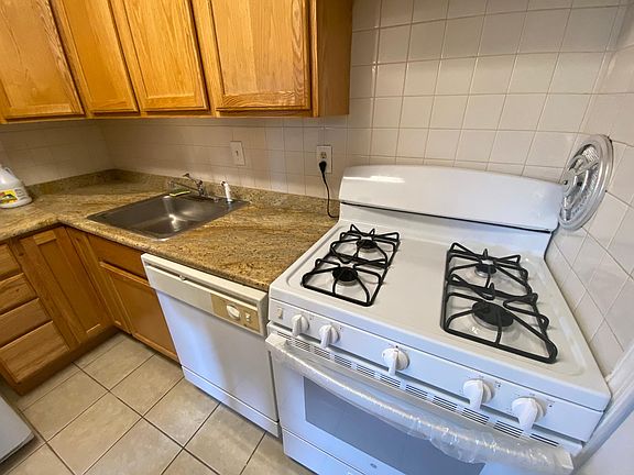 5th image of 7487 Little River Tpke APT 202