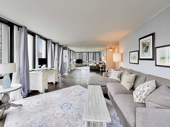 5th image of 1 E Scott St APT 1609