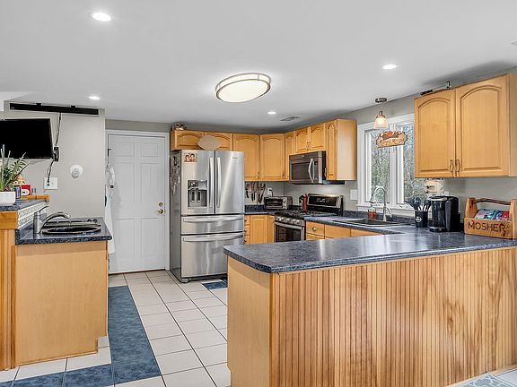 3rd image of 13 Wildwood Terrace