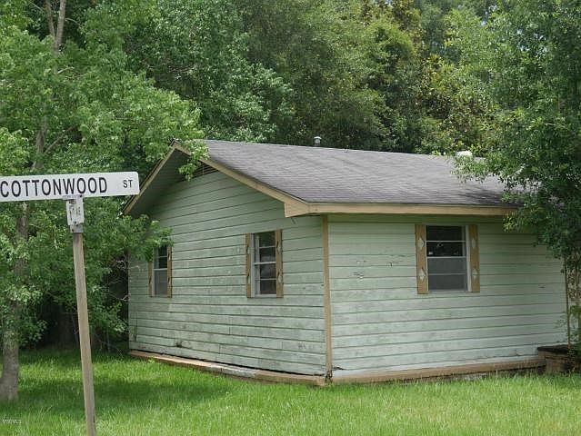 2nd image of 203 Cottonwood St