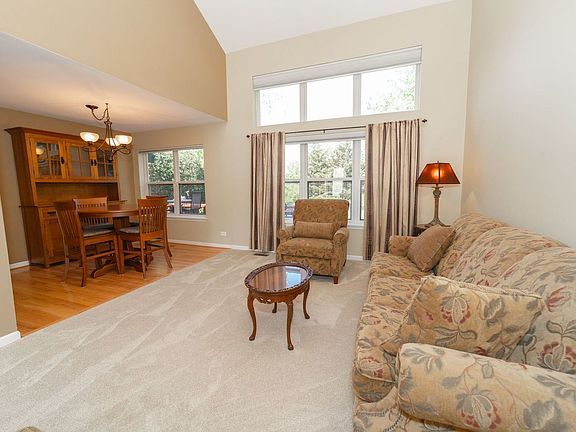 5th image of 2558 N Lancaster Ln