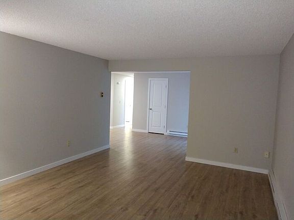 4th image of 2421 N St NE #B
