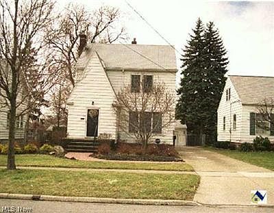1st image of 686 McKinley St