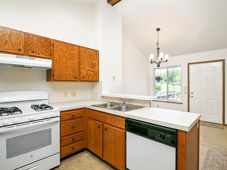 927 Cedar Run Ct NW — Photo 5