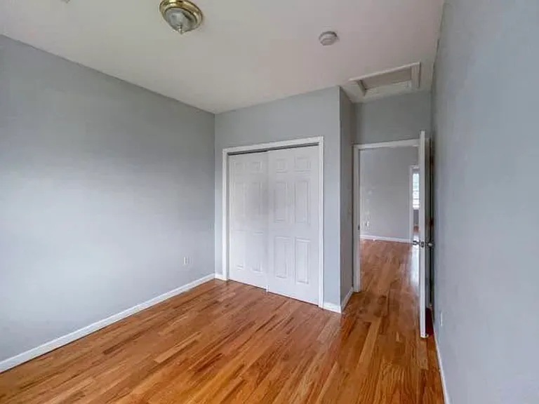 560 Forest St #2 — Photo 8