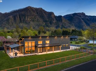 322 Hamilton St, North Bonneville, WA 98639
