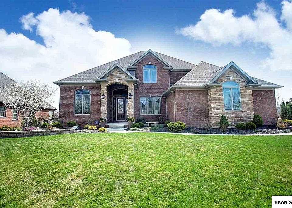 1st image of 305 Pheasant Run Pl