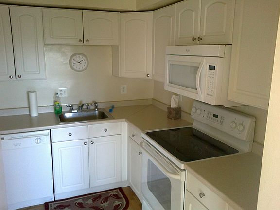 3rd image of 5804 Village Green Dr Unit 3/5804G
