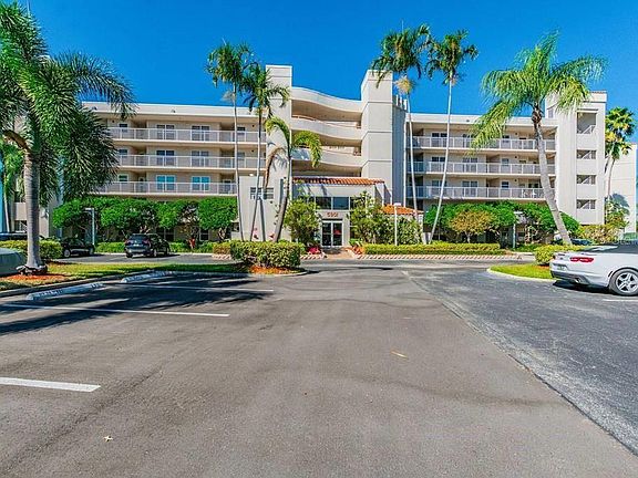 2nd image of 5901 Bahia Del Mar Cir APT 223