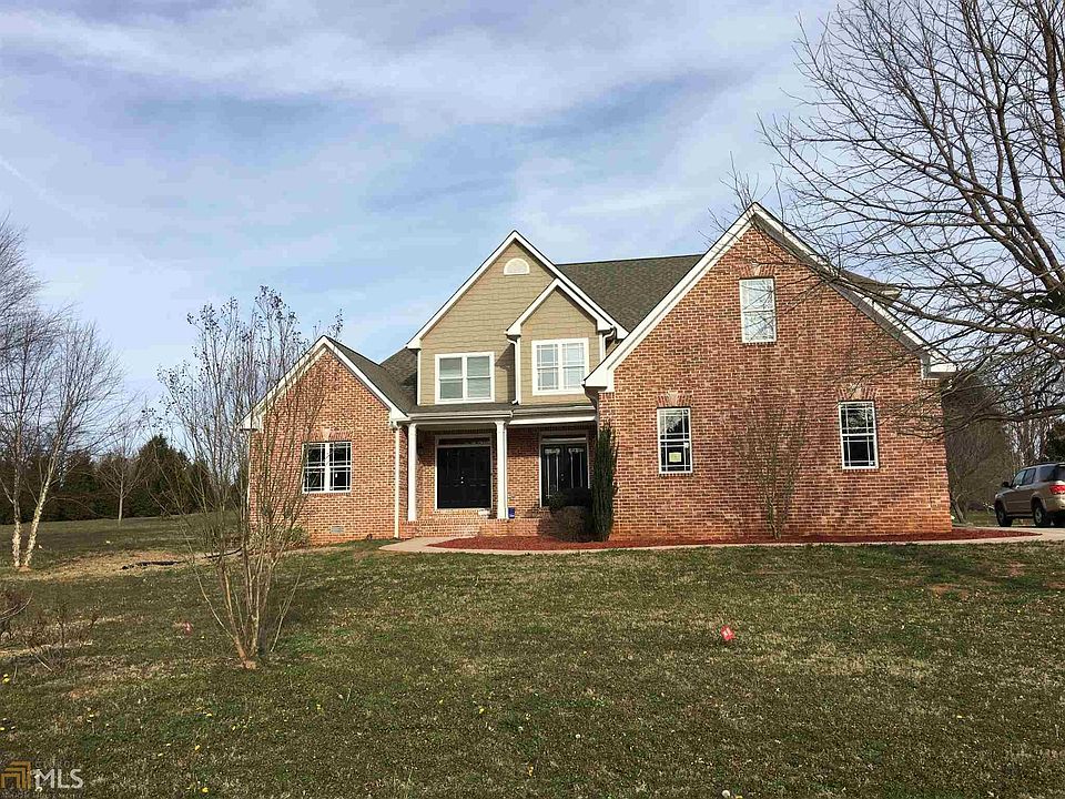 1st image of 156 Highlands Dr