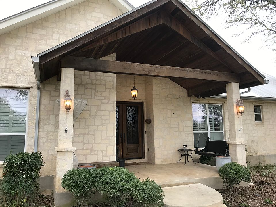 1st image of 111 Cibolo Holw N