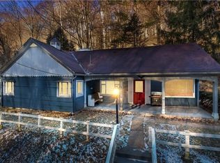 242 Spring Run Rd, Crescent, PA 15046