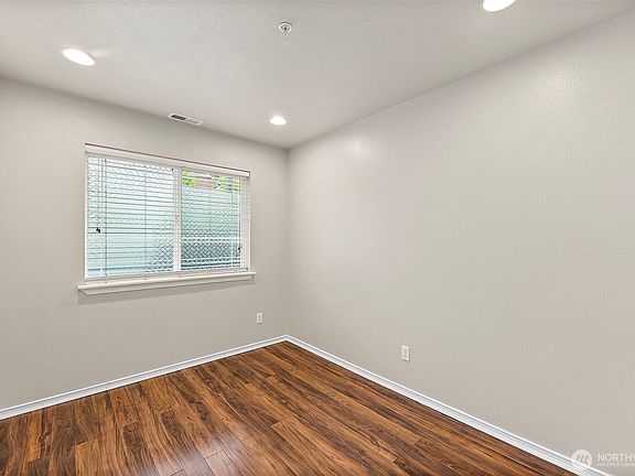 4th image of 17805 79th Avenue Ct E