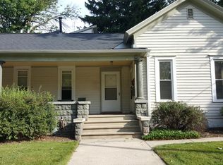 703 Elm St APT C, Valparaiso, IN 46383