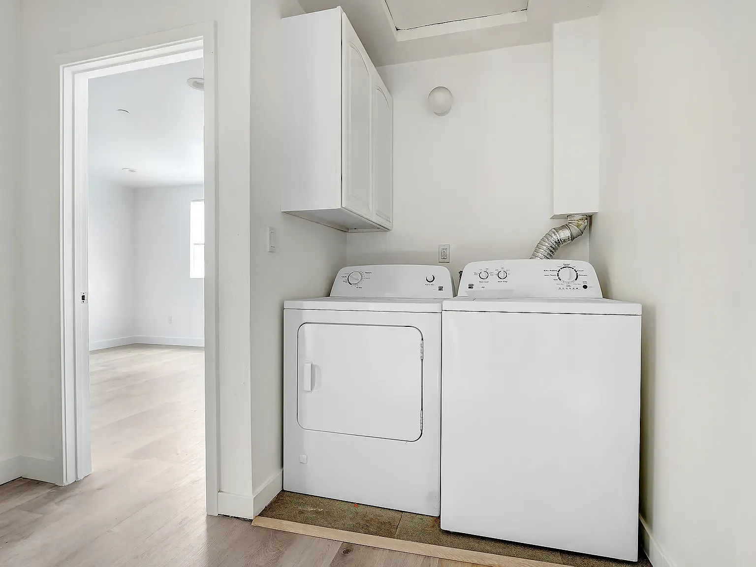 4 bed, 1450 sqft, $3,600 — Photo 3