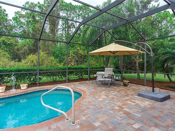 5th image of 5243 Blue Heron Cir