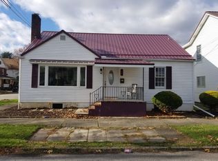 213 S Jefferson St, Punxsutawney, PA 15767